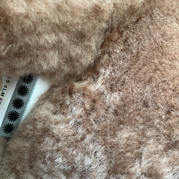 NWB Ugg coquette shearling slippers cold burst in Beachwood - Picture 7 of 16